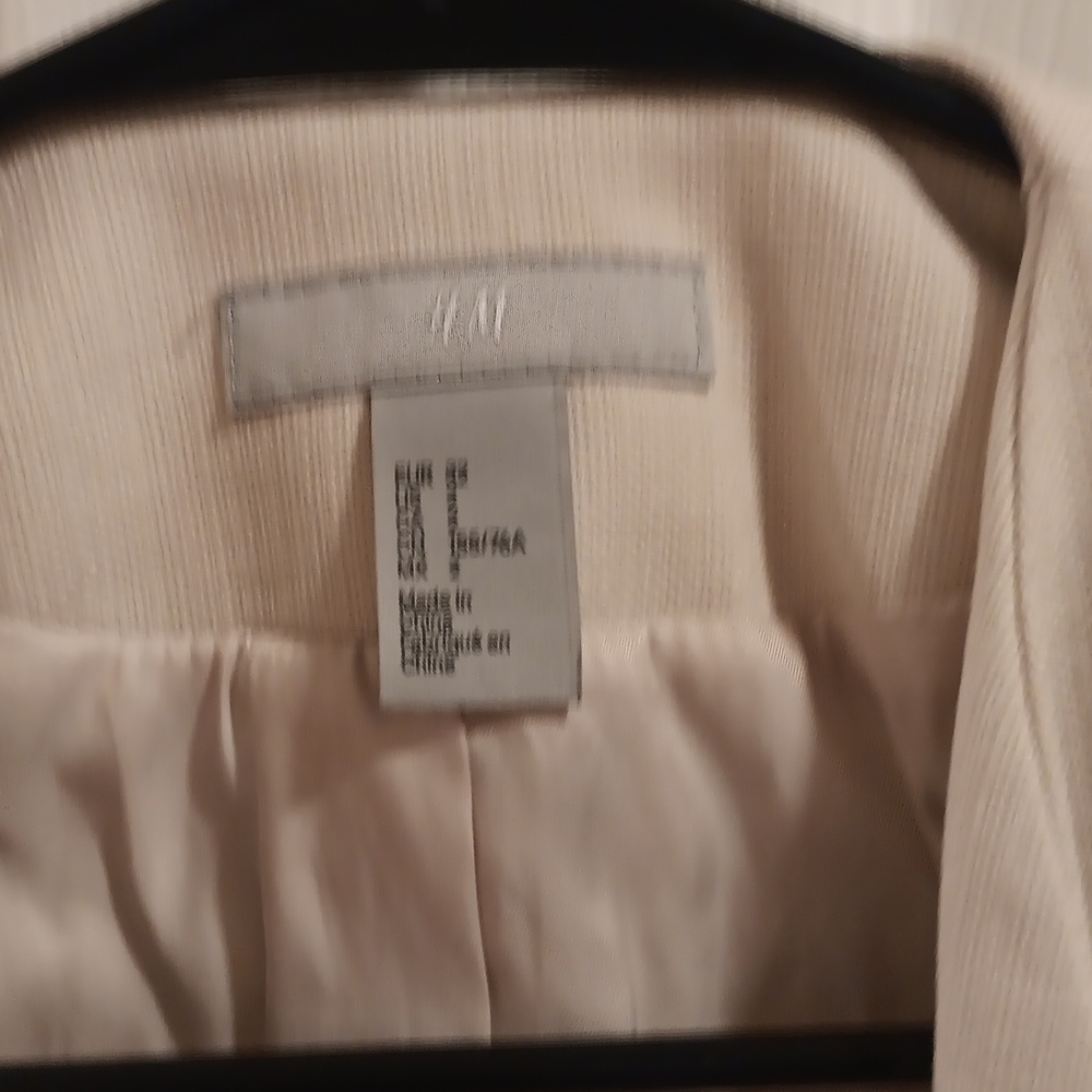 H&M Cream Open Front Blazer - Picture 4 of 6